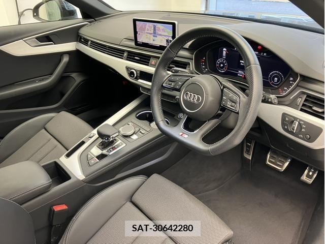 Audi A4 2019-06 218076-7