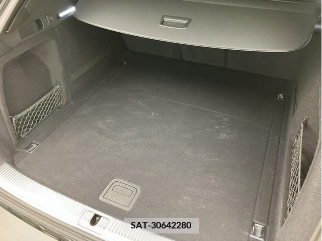 Audi A4 2019-06 218076-15