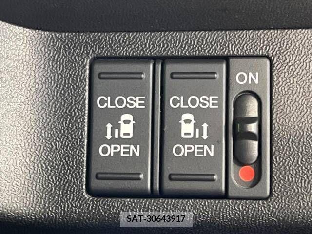 Honda STEP WGN 2017-12 324702-2
