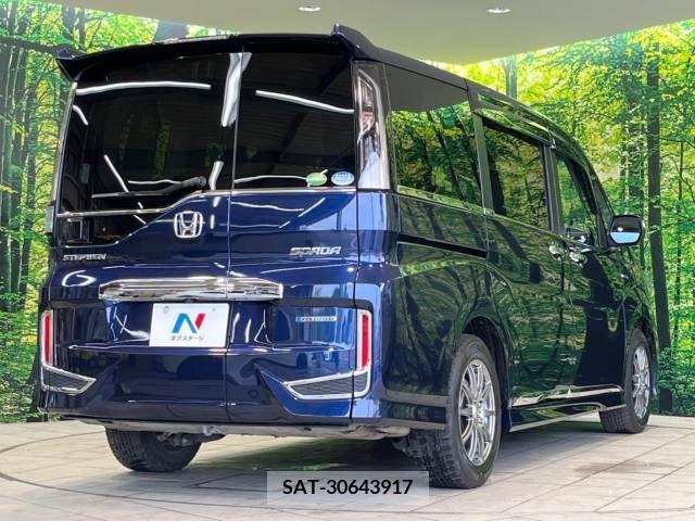 Honda STEP WGN 2017-12 324702-18