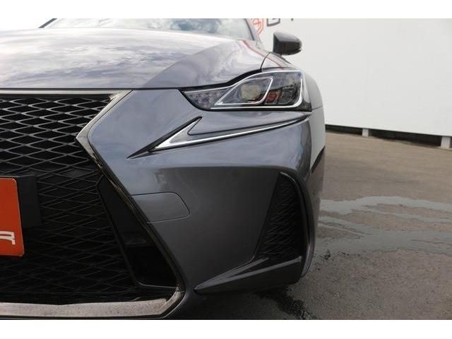 Lexus IS 2016-12 4128-5