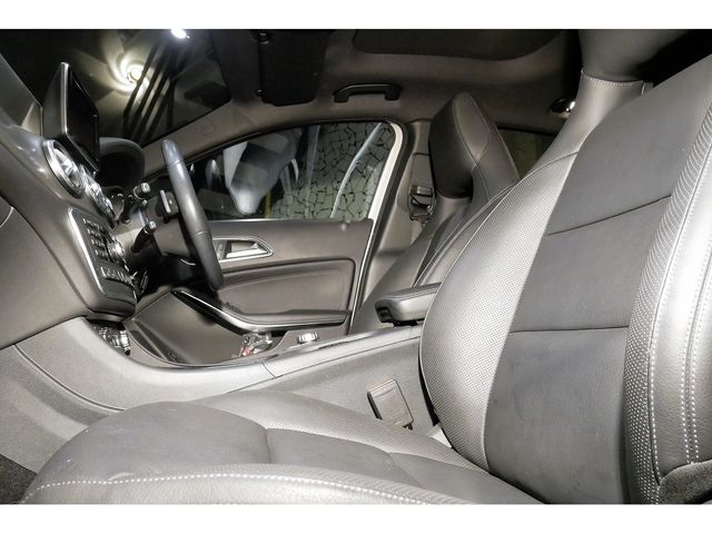 Mercedes Benz GLA-CLASS 2014-09 4221-13