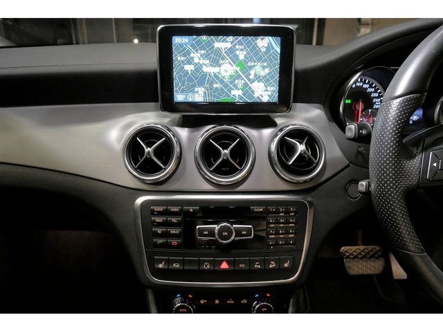 Mercedes Benz GLA-CLASS 2014-09 4221-9