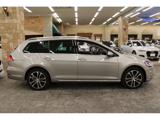 VolksWagen GOLF VARIANT 2020-09 9702-25