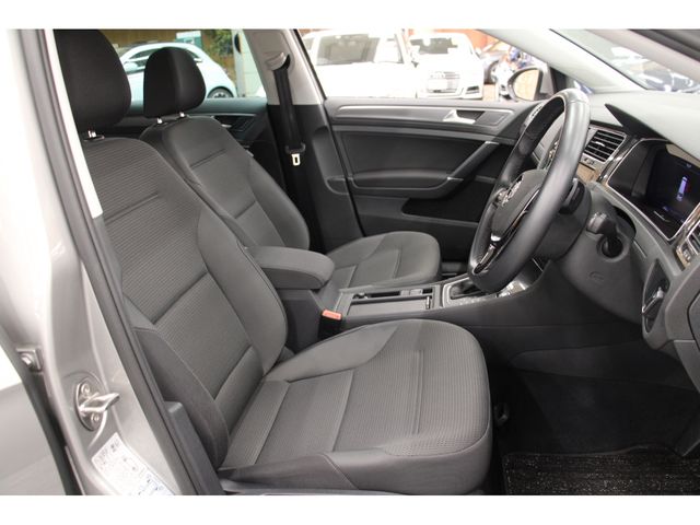 VolksWagen GOLF VARIANT 2020-09 9702-15