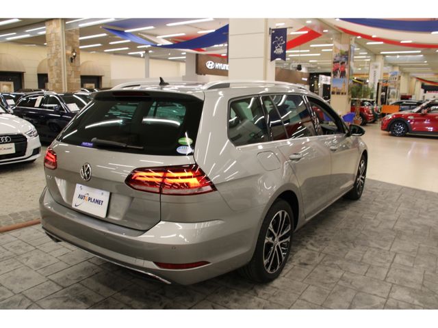 VolksWagen GOLF VARIANT 2020-09 9702-24