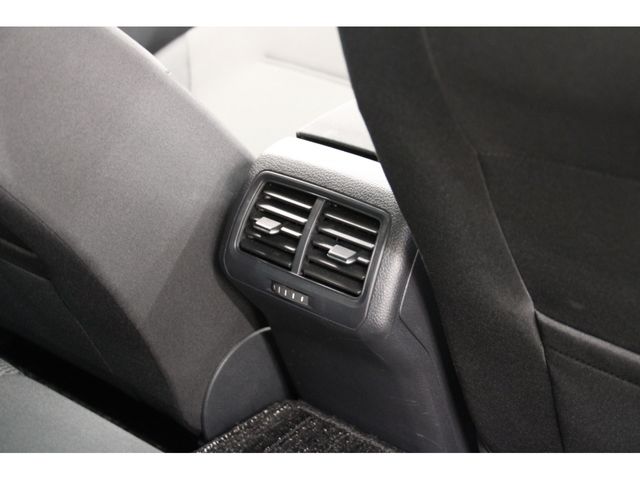 VolksWagen GOLF VARIANT 2020-09 9702-14