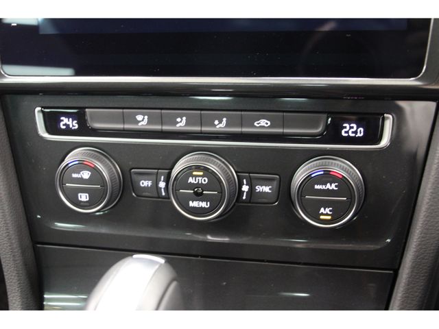 VolksWagen GOLF VARIANT 2020-09 9702-8