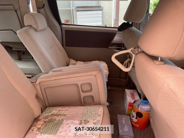 Toyota NOAH 2009-12 392836-12