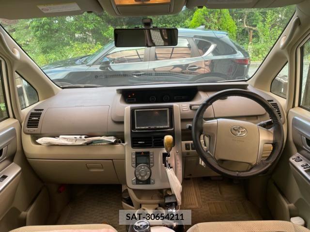 Toyota NOAH 2009-12 392836-4