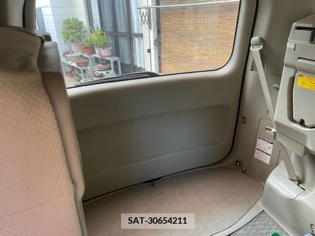 Toyota NOAH 2009-12 392836-13