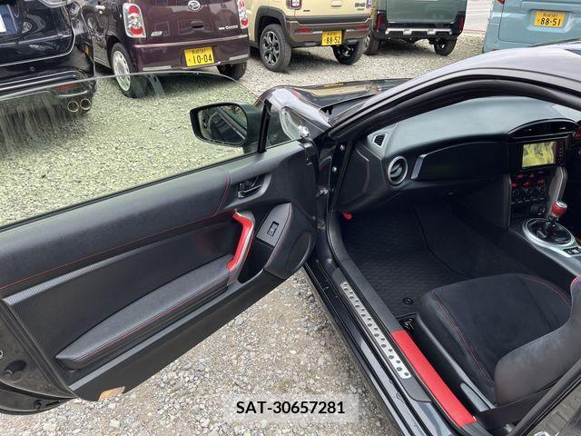 Toyota 86 2013-02 267524-18