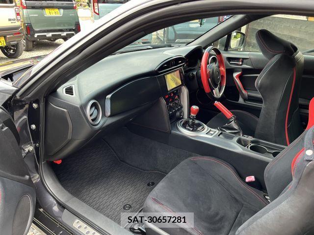 Toyota 86 2013-02 267524-19