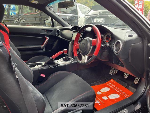 Toyota 86 2013-02 267524-3