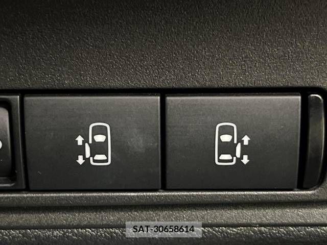 Nissan SERENA 2023-03 205919-6