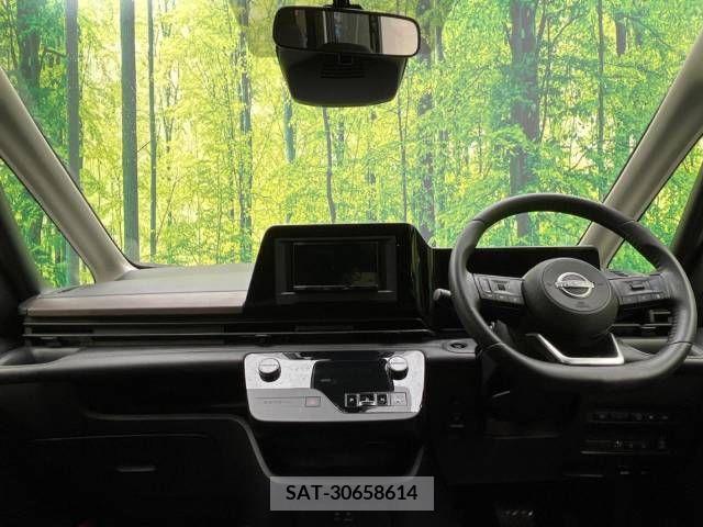 Nissan SERENA 2023-03 205919-1