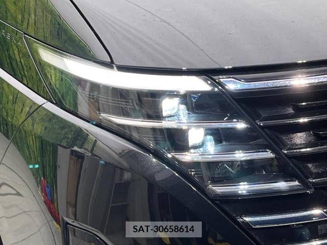 Nissan SERENA 2023-03 205919-13
