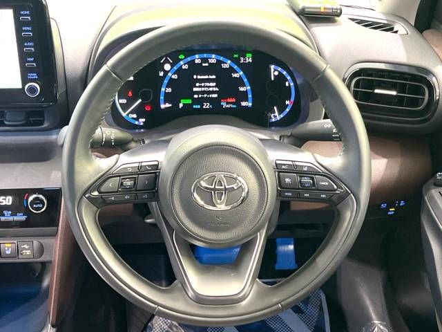 Toyota YARIS CROSS 2022-08 10940-11