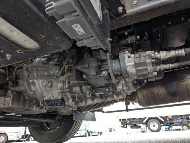 Mitsubishi CANTER 2018-05 187523-15
