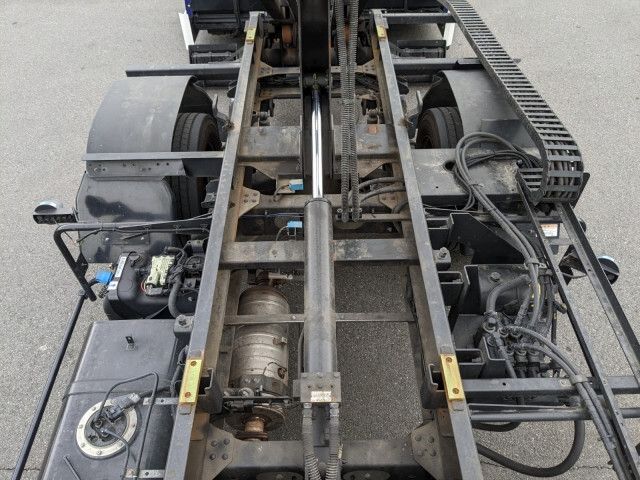 Mitsubishi CANTER 2018-05 187523-26