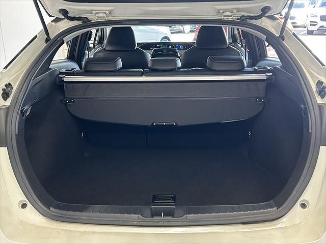 Toyota PRIUS 2016-05 17449-23