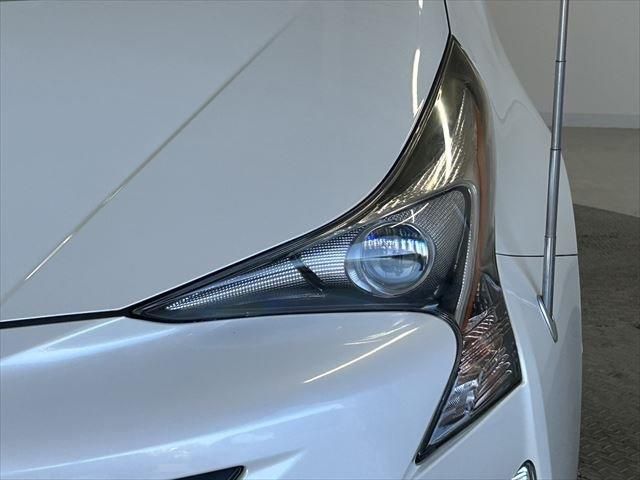 Toyota PRIUS 2016-05 17449-8