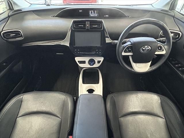 Toyota PRIUS 2016-05 17449-18