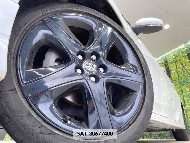 Toyota PRIUS 2021-02 335711-12
