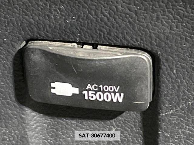 Toyota PRIUS 2021-02 335711-6