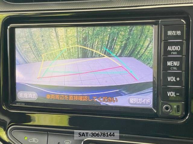 Toyota AQUA 2018-04 381644-3
