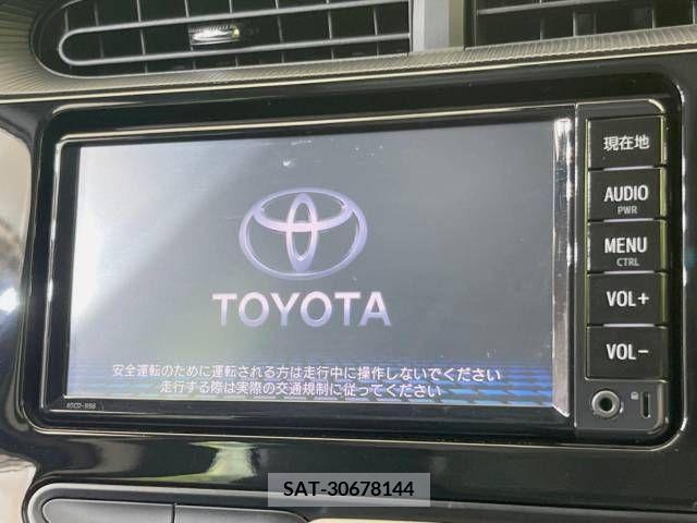 Toyota AQUA 2018-04 381644-2