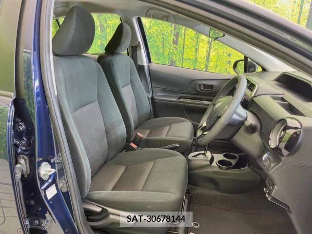 Toyota AQUA 2018-04 381644-8