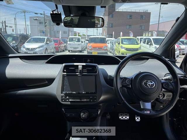 Toyota PRIUS PHV 2020-02 282564-1