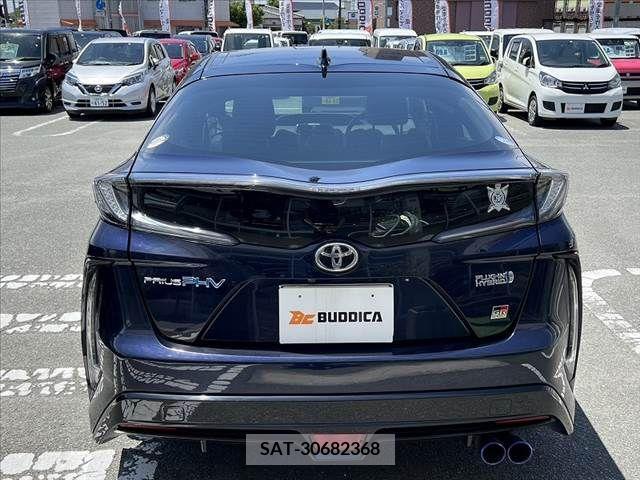 Toyota PRIUS PHV 2020-02 282564-13