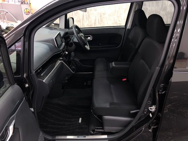 Daihatsu MOVE CUSTOM 2018-04 9210-12