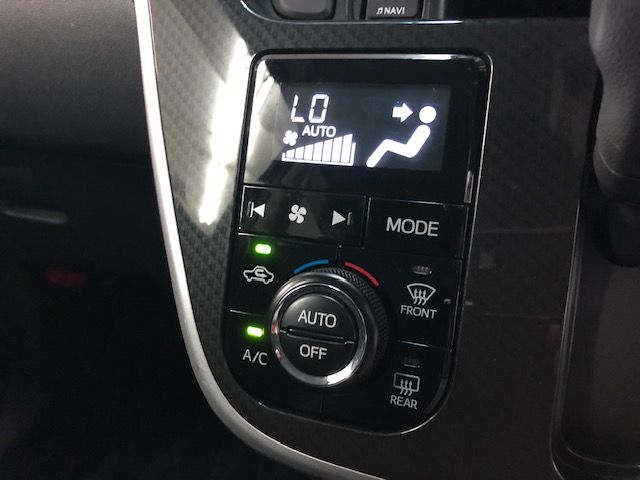 Daihatsu MOVE CUSTOM 2018-04 9210-19