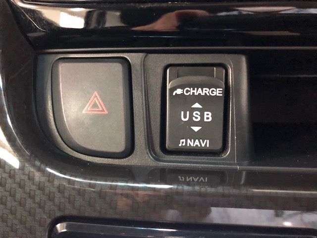Daihatsu MOVE CUSTOM 2018-04 9210-17
