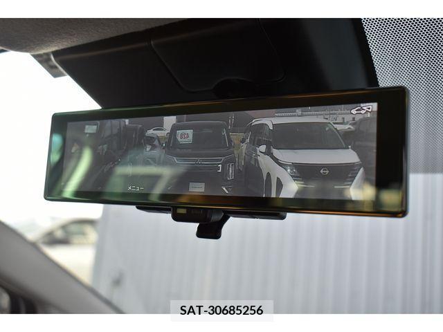 Nissan NOTE 2021-08 215568-6
