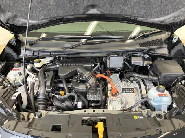Nissan AURA 2023-06 183337-18