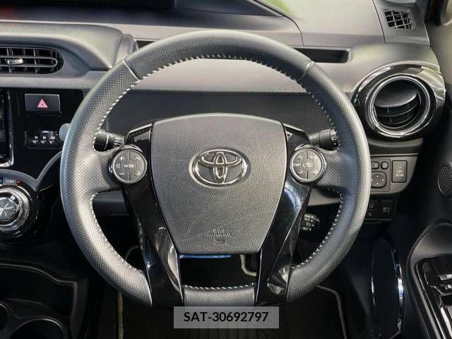 Toyota AQUA 2016-09 345709-11