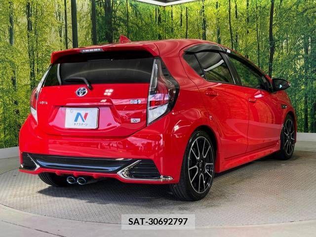 Toyota AQUA 2016-09 345709-17