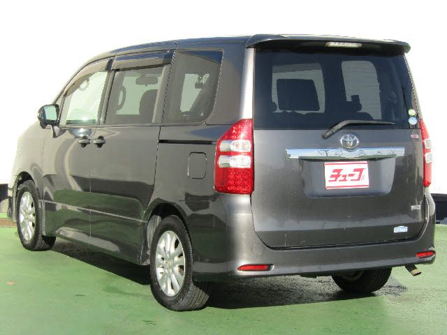 Toyota NOAH 2010-10 27614-8