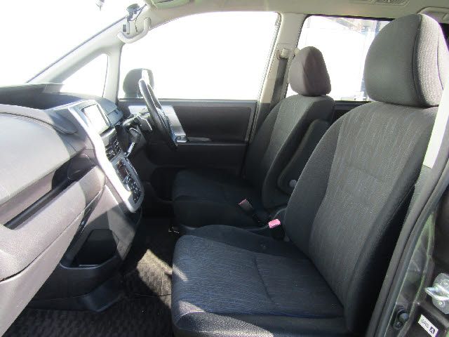 Toyota NOAH 2010-10 27614-12