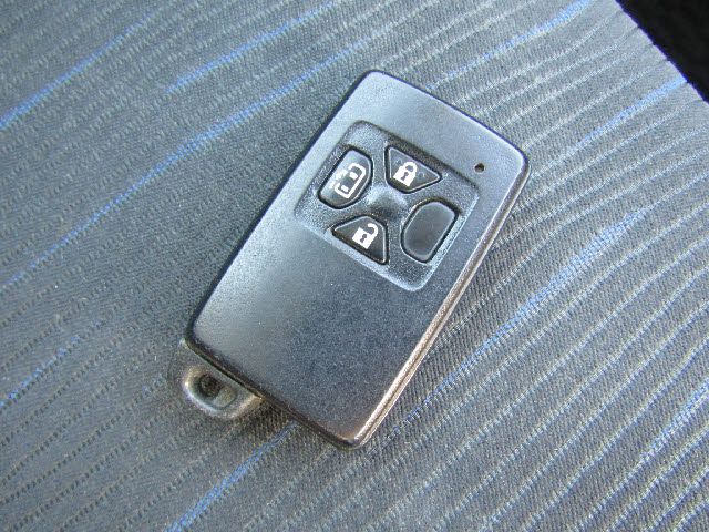 Toyota NOAH 2010-10 27614-22