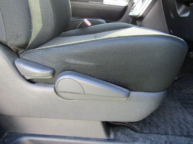 Toyota NOAH 2010-10 27614-11