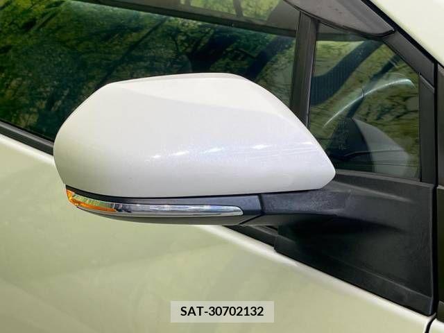 Toyota PRIUS 2017-08 348021-19