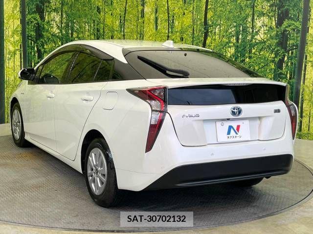 Toyota PRIUS 2017-08 348021-15