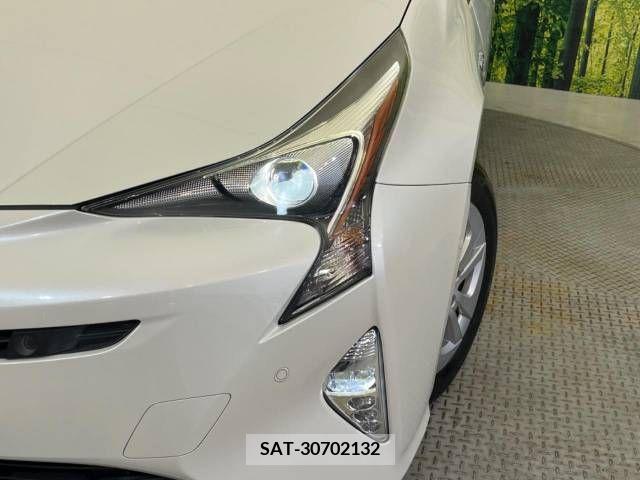 Toyota PRIUS 2017-08 348021-10
