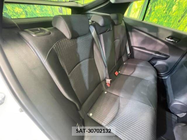 Toyota PRIUS 2017-08 348021-8