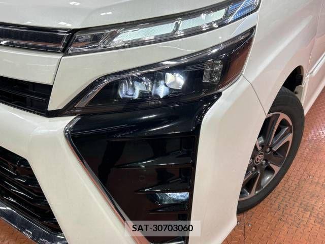 Toyota VOXY 2019-04 289209-13